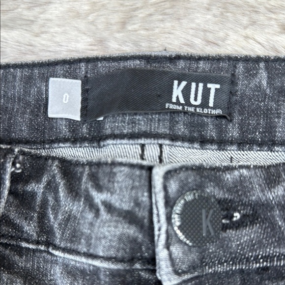 Kut from the Kloth | Catherine Boyfriend Jeans, Size 0 - Picture 3 of 10